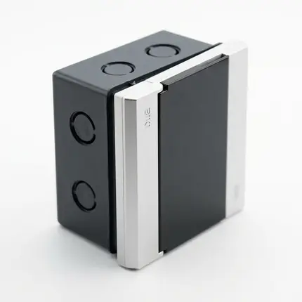 Centro Embutir Para 3/4'' Disjuntores Bk-3 Branco c/porta translúcida fumê - Biki
